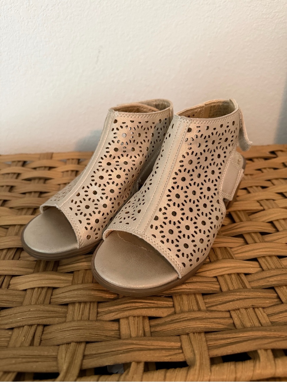 Girls' Laser-Cut Open-Toe Dress Sandals in Beige